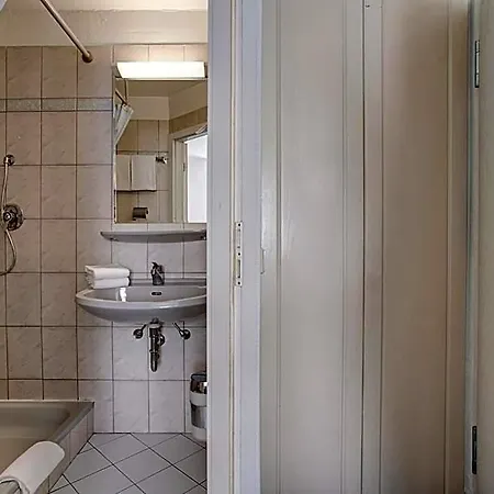Hotell Arde Zentrum Köln